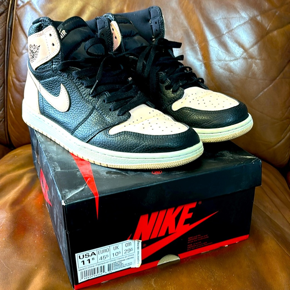 Jordan 1 Retro High OG ‘Crimson Tint’ Size 11.5